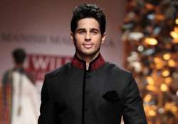 sidharth malhotra to host a show on bollywood villains