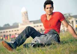 sidharth sweats out in jym for the villain