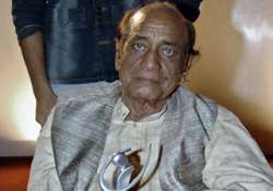 singer mehdi hassan put on ventilator