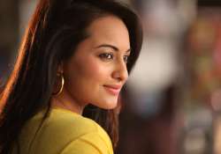 sonakshi takes canine help to bust stress