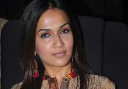 soundarya happy about bringing pride to women