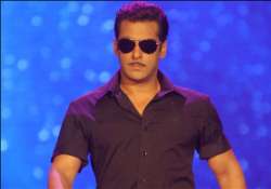 surgery on salman in us successful