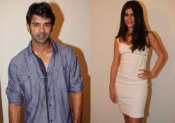 tv actor barun sobti s female fans threaten shenaz