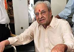 veteran actor pran admitted to lilawati hospital