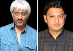 vikram bhatt bhushan kumar sign 5 film deal