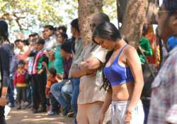 watch new still of poonam pandey from the sets of nasha