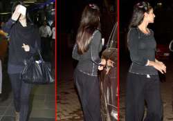 without makeup katrina kaif shies infront of shutterbugs view pics