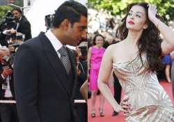 abhishek bachchan fida over aishwarya rai s cannes look see pics