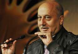 anupam kher talks about his directorial venture de niro