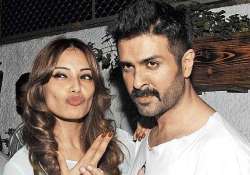 bipasha basu has no plans to settle with harman baweja yet