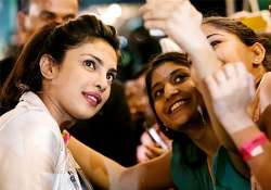 iifa 2014 bollywood stars click selfies with fans see pics