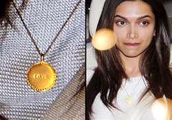 is deepika padukone s love pendant gifted by ranveer singh see pics