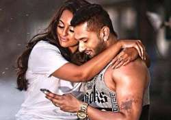 honey singh s desikalakaar sonakshi sinha yo yo s filmi love story watch video