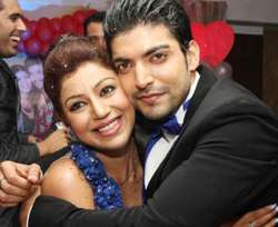 khatron ke khiladi 5 gurmeet debina to compete see pics