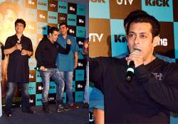 kick trailer launch salman khan unveils the trailer with fans see pics