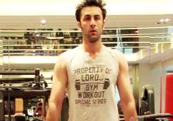 ranbir kapoor gets muscular for bombay velvet