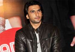 ranveer singh gets angry on reporter