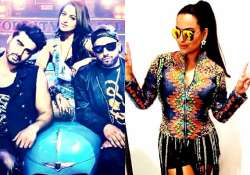 sonakshi sinha turns singer for tevar croons with amplifier singer imran khan see pics