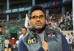 suniel shetty in trouble court fines rs.20 000 for non appearance