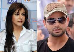 anushka panics in virat s presence takes 20 retakes for a shot see pics