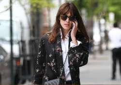 alexa chung regrets teen modelling experience