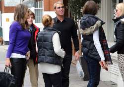 all s well between warne hurley couple spotting having lunch together see pics