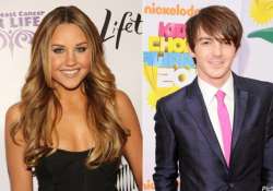 amanda bynes is healthy says drake bell