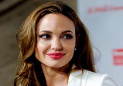 angelina jolie s aunt dies of breast cancer days after actress mastectomy