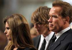 arnold schwarzenegger s wife files for divorce