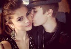 justin bieber s good behaviour promise to selena gomez