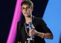 bieber s secret killer wants to castrate singer