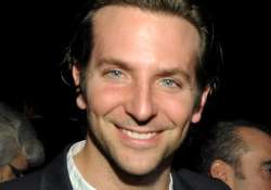 bradley cooper not a good kisser