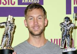 calvin harris attacked with drink during performance