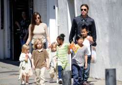 children want themed wedding for brangelina