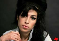 coroner says amy winehouse died from too much alcohol