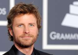 dierks bentley returns home to mainstream sound