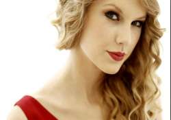 fan mails for swift found trashed