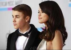 gomez parties with bieber s pals purposely