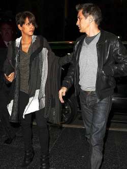 halle berry s perfect post pregnancy figure