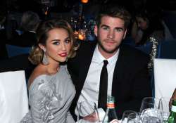 hemsworth cyrus end rumours of split