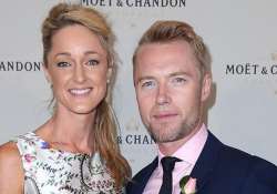 ronan keating to marry fianc e in scotland