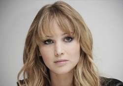 jennifer lawrence to star in cameron s production