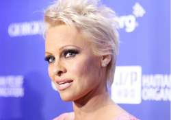 bye bye social media says pamela anderson