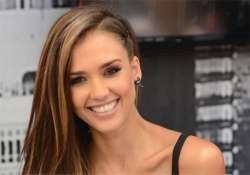 jessica alba helps people live safer lives