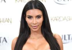 kim kardashian to strip nude again