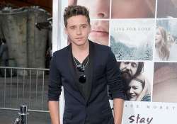 brooklyn beckham lands first modelling campaign