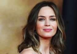 emily blunt finds motherhood unique experience