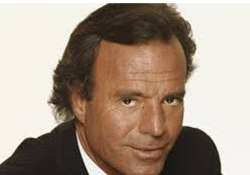 julio iglesias calls donald trump a clown