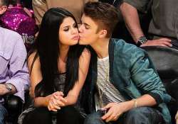 selena gomez might date justin bieber again