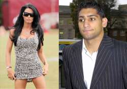 katie price s flirting with boxer amir khan caused marriage spilt